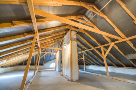 Charpente en bois traditionnelle ou moderne, quels avantages pour votre maison ?